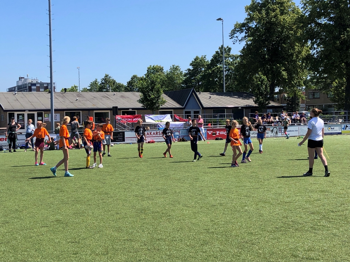 Sport Olympiade: 500 kinderen aan het rugby’en