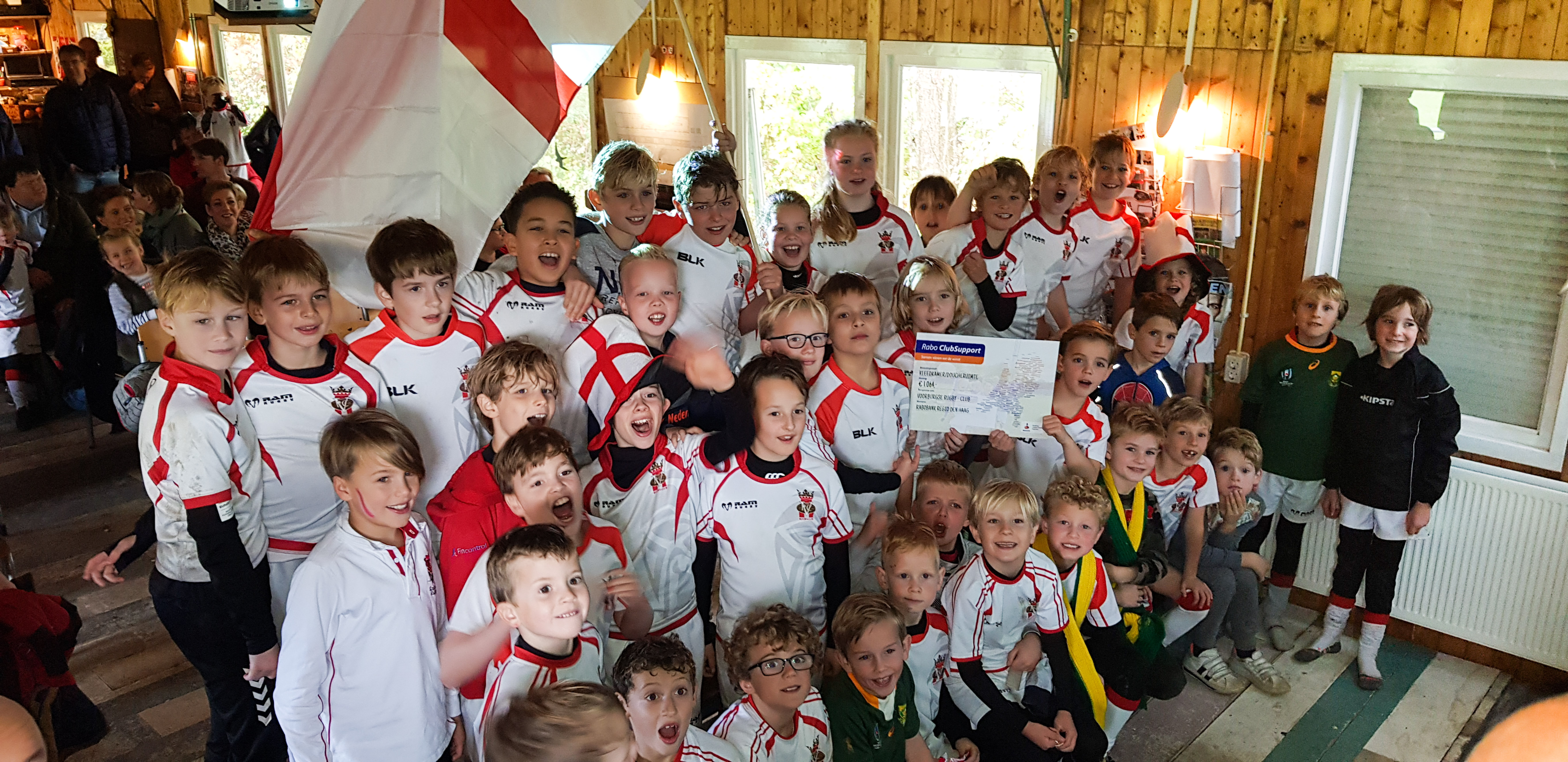 Onder de douche met de Rabobank ClubSupport Cheque