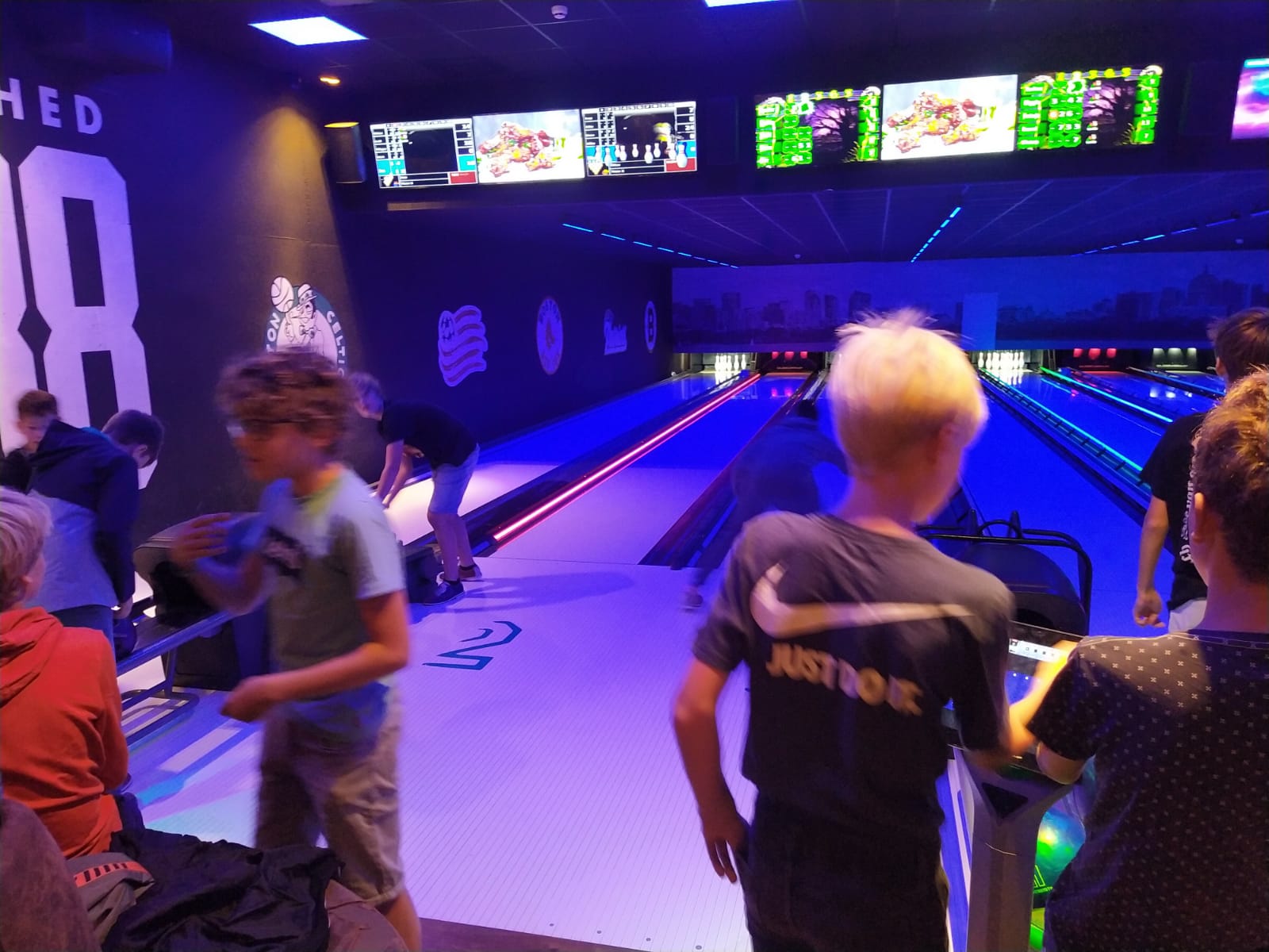 Cubs teambuilding: bowling & diner